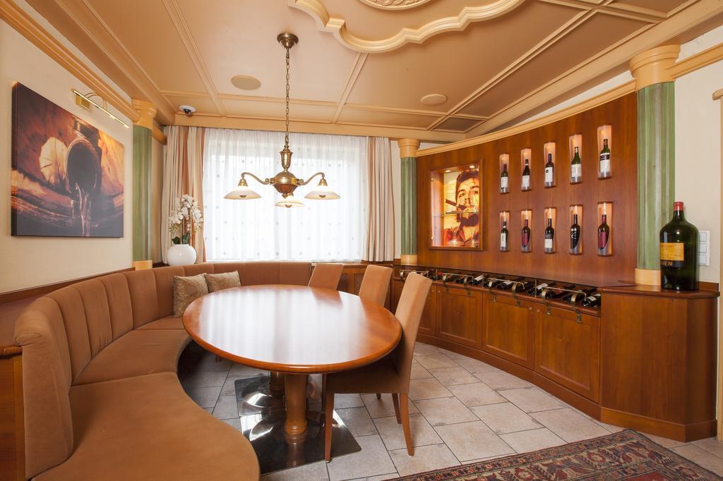 ניוסטיפט אים סטובאיטל Hotel & Appartements Alpenresidenz Viktoria מראה חיצוני תמונה