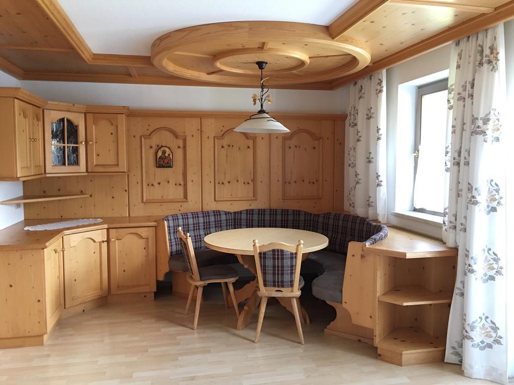 ניוסטיפט אים סטובאיטל Hotel & Appartements Alpenresidenz Viktoria מראה חיצוני תמונה
