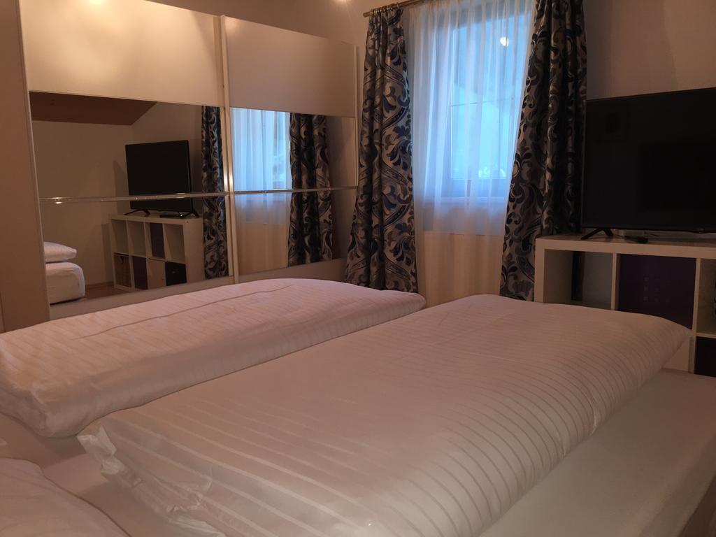 ניוסטיפט אים סטובאיטל Hotel & Appartements Alpenresidenz Viktoria מראה חיצוני תמונה