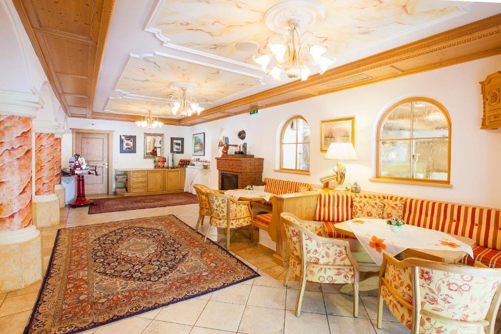 ניוסטיפט אים סטובאיטל Hotel & Appartements Alpenresidenz Viktoria מראה חיצוני תמונה